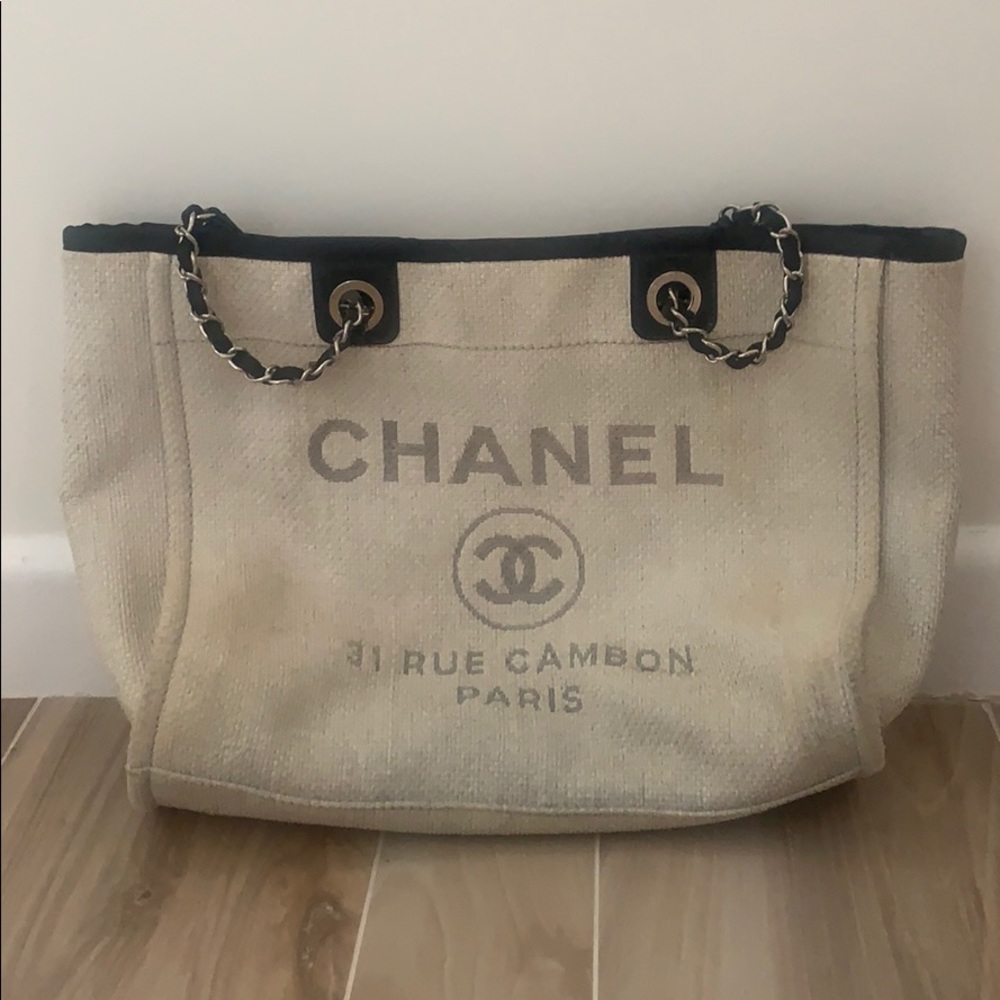 Chanel shoulder bag- limited edition style!